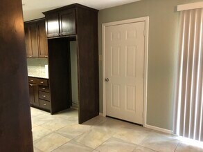 2927 Lawrence St in Irving, TX - Building Photo - Building Photo