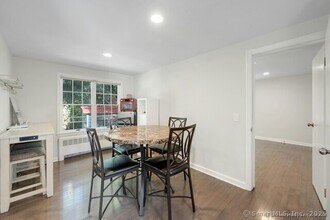 4 Whitney St in Westport, CT - Building Photo - Building Photo