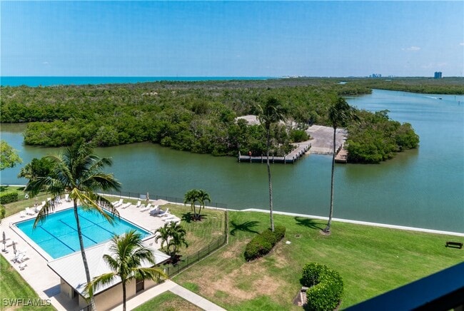 property at 17 Bluebill Ave