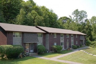 Litchfield Heights in Winsted, CT - Building Photo - Building Photo