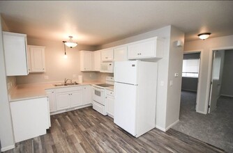 4907 South Tennis Lane, Unit 4905 in Sioux Falls, SD - Building Photo - Building Photo