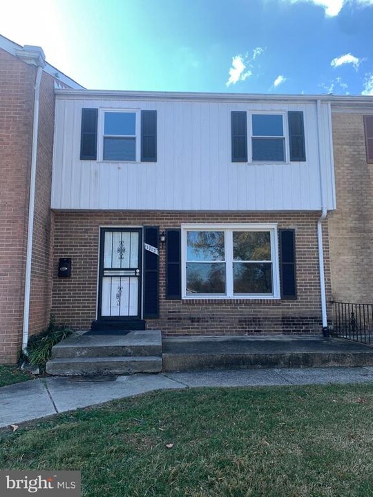 1703 Addison Rd S in District Heights, MD - Building Photo