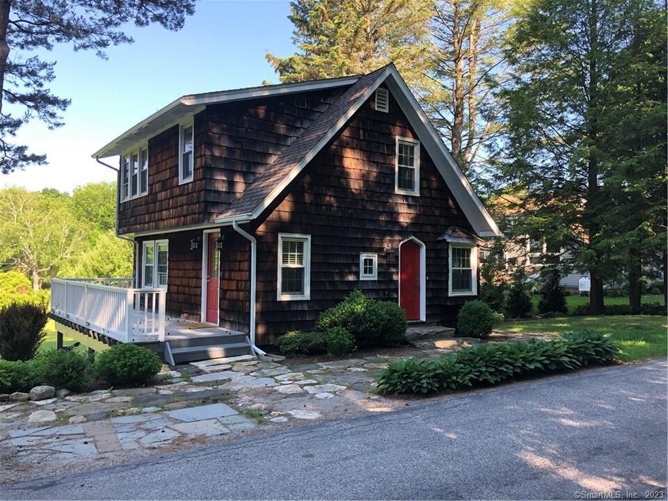 141 Melius Rd in Cornwall, CT - Building Photo