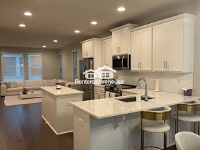 1319 Millpark Ln in Charlotte, NC - Building Photo - Building Photo