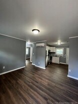 129 N 1st St in Spring Lake, NC - Building Photo