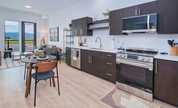 375 Larkspur Ave in Victor, ID - Building Photo - Building Photo