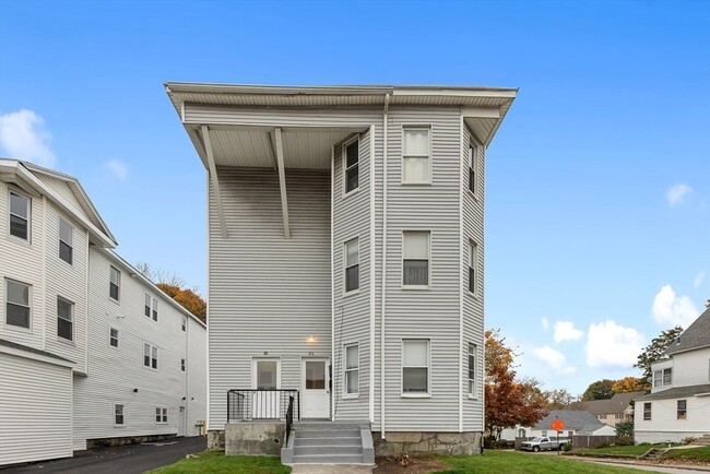 86-88 Hamilton St in Worcester, MA - Building Photo - Building Photo
