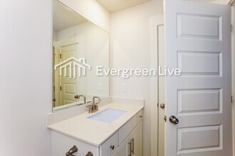 856 Bur Oak Ct in Clarksville, TN - Building Photo - Building Photo