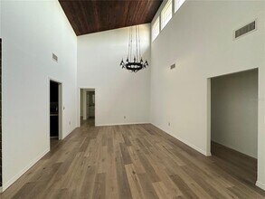 733 Tropical Cir in Siesta Key, FL - Building Photo - Building Photo