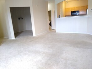 5255 Memphis St in Denver, CO - Foto de edificio - Building Photo