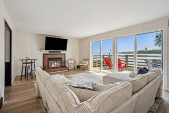 403 River Dr in Princeton, IA - Building Photo - Building Photo