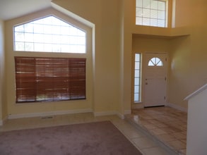 3212 Bear Creek Dr in Fairfield, CA - Building Photo - Building Photo