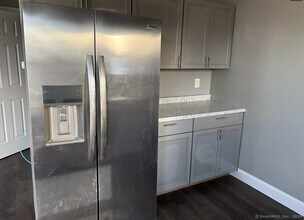 724 Middletown Ave in New Haven, CT - Building Photo - Building Photo