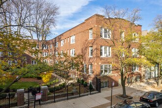 4720 N Racine Ave in Chicago, IL - Foto de edificio - Building Photo