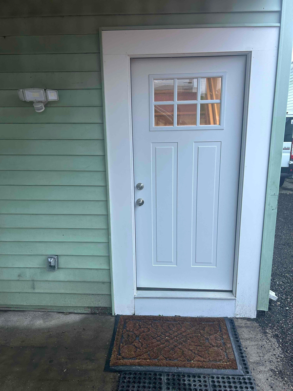 property at 523 W 17th St