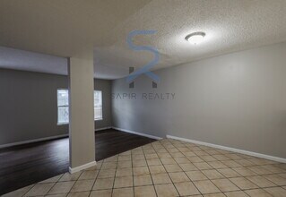 2041 Oak Park Ln in Decatur, GA - Building Photo - Building Photo