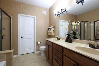 18121 Kindred Ct in Lakeville, MN - Building Photo - Building Photo