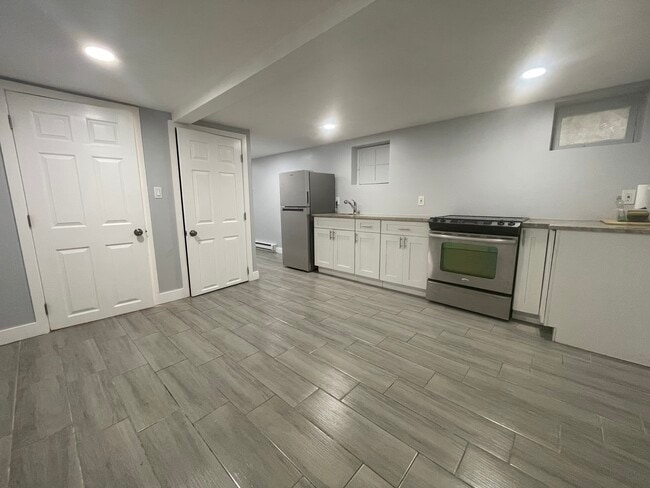 153 Ripley Pl, Unit 1 in Elizabeth, NJ - Foto de edificio - Building Photo