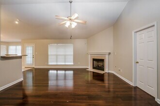 5509 Milton Ridge Dr in Arlington, TN - Building Photo - Building Photo