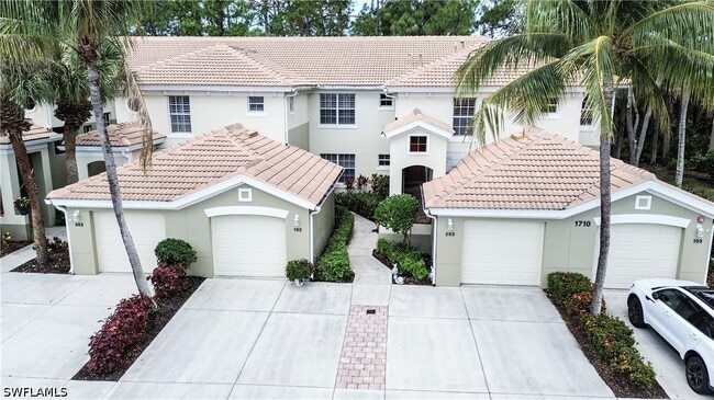 1710 Tarpon Bay Dr S