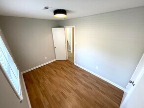 3403 Reid Ave in Charlotte, NC - Foto de edificio - Building Photo