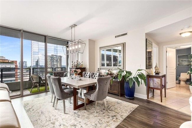 700 Park Regency Pl NE in Atlanta, GA - Building Photo - Building Photo