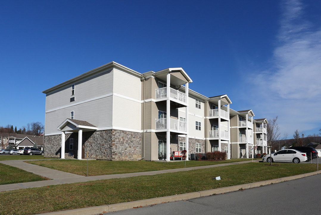 Schuyler Commons in Utica, NY - Building Photo