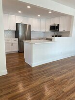 129 36th Ave NE in St. Petersburg, FL - Building Photo