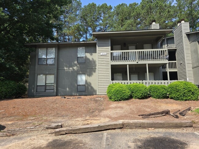 property at 1895 Tryon Dr