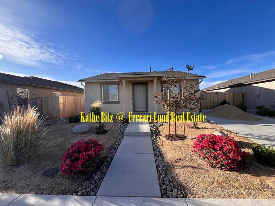 651 Osino Dr in Reno, NV - Building Photo