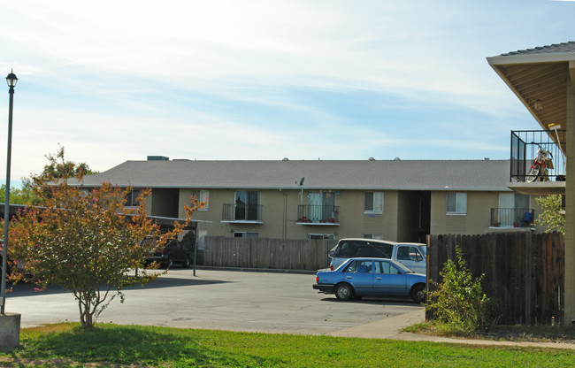 Westwood Apartments in Redding, CA - Building Photo - Building Photo