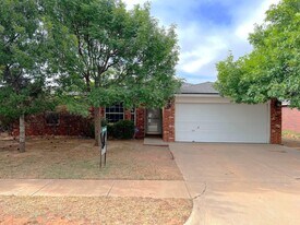 6111 14th St in Lubbock, TX - Building Photo
