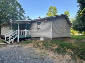 4322 Banks Dr in Dalton, GA - Building Photo - Building Photo