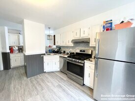 31 Falcon St, Unit 2 in Boston, MA - Building Photo