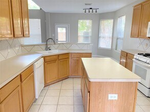16418 Northumberland Dr in Houston, TX - Building Photo - Building Photo