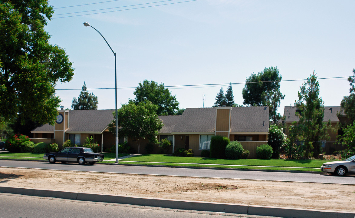 Westmarc Apartments in Fresno, CA - Building Photo