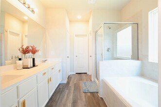 24930 Adami Veduta Ct in Katy, TX - Foto de edificio - Building Photo