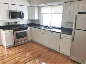 71 5th St, Unit 3 in Cambridge, MA - Building Photo