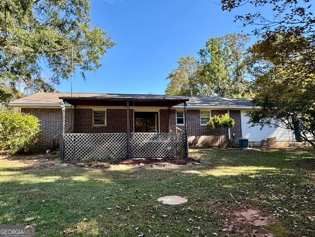 606 Viewpoint Dr in Jackson, GA - Building Photo - Building Photo