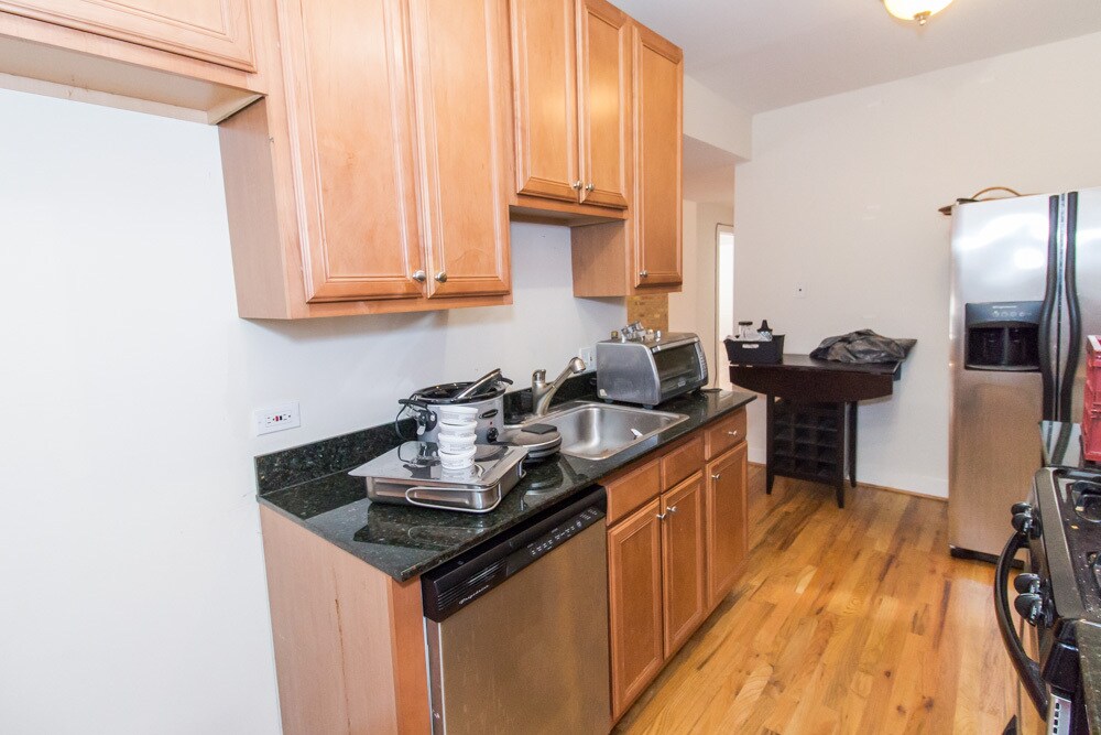 927 W Sunnyside Ave, Unit 3S in Chicago, IL - Building Photo