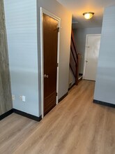 65 French King Hwy in Erving, MA - Building Photo - Building Photo