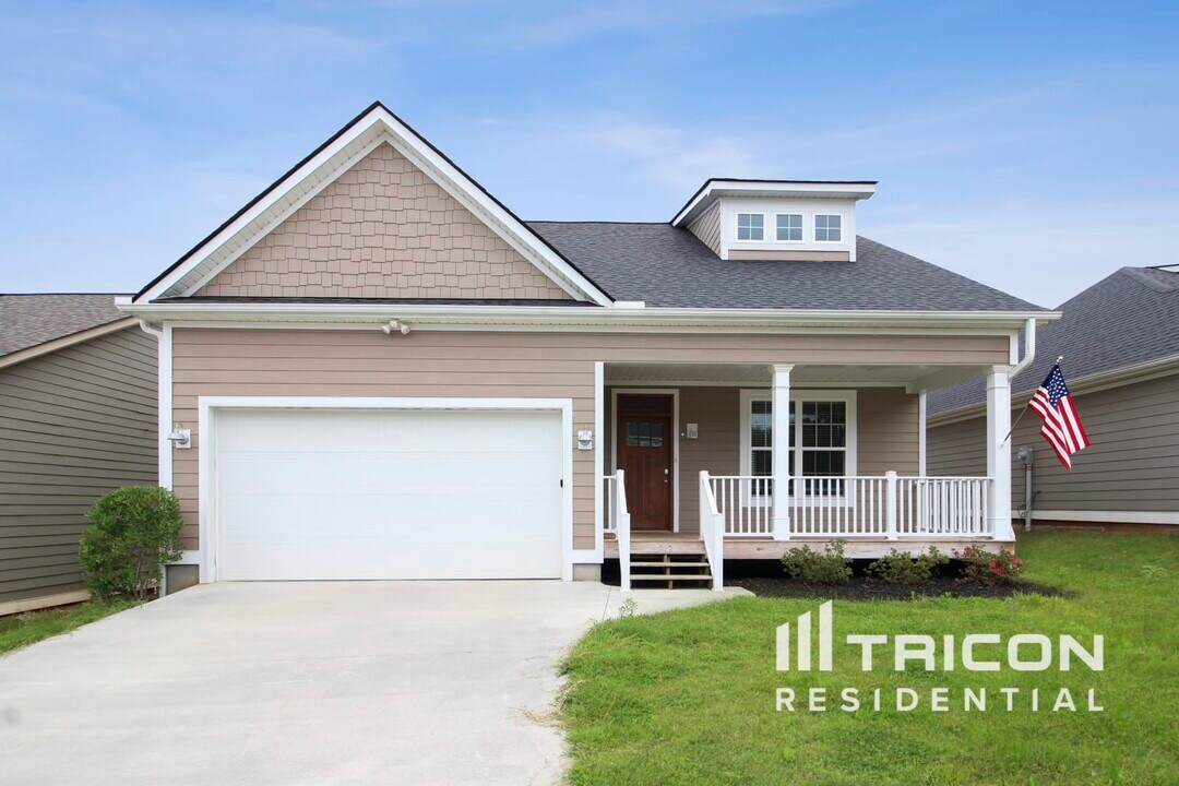 102 Regency Walk in Pickens, SC - Building Photo