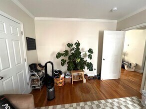 22 Rice St, Unit 2 in Cambridge, MA - Foto de edificio - Building Photo