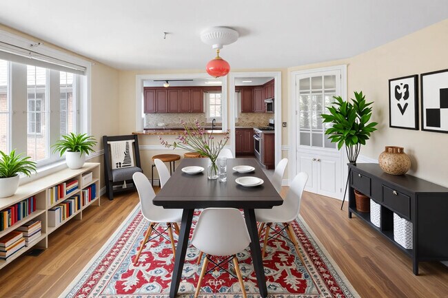 90 Larchmont Rd in Melrose, MA - Foto de edificio - Building Photo