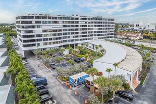 Mayfair House West in Palm Beach, FL - Building Photo