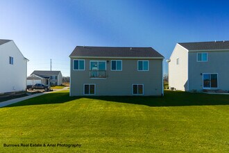 8297 W Sturtevant Ave in Richland, MI - Foto de edificio - Building Photo