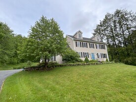 247 Tahattawan Rd in Littleton, MA - Building Photo