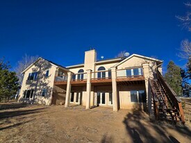 6911 US-24 in Divide, CO - Building Photo