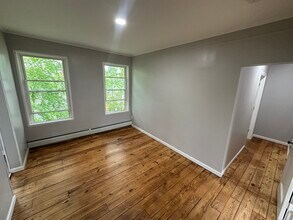 224 Millville Ave in Naugatuck, CT - Building Photo - Building Photo