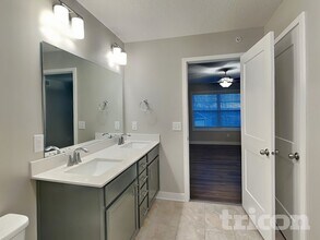 13827 102nd Pl N in Maple Grove, MN - Building Photo - Building Photo